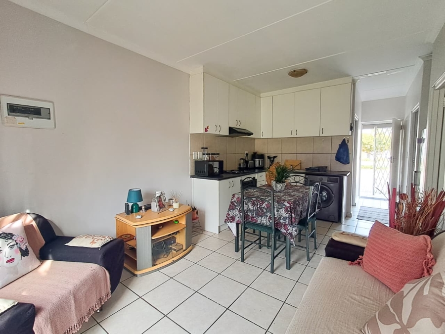To Let 2 Bedroom Property for Rent in Kraaifontein East Western Cape